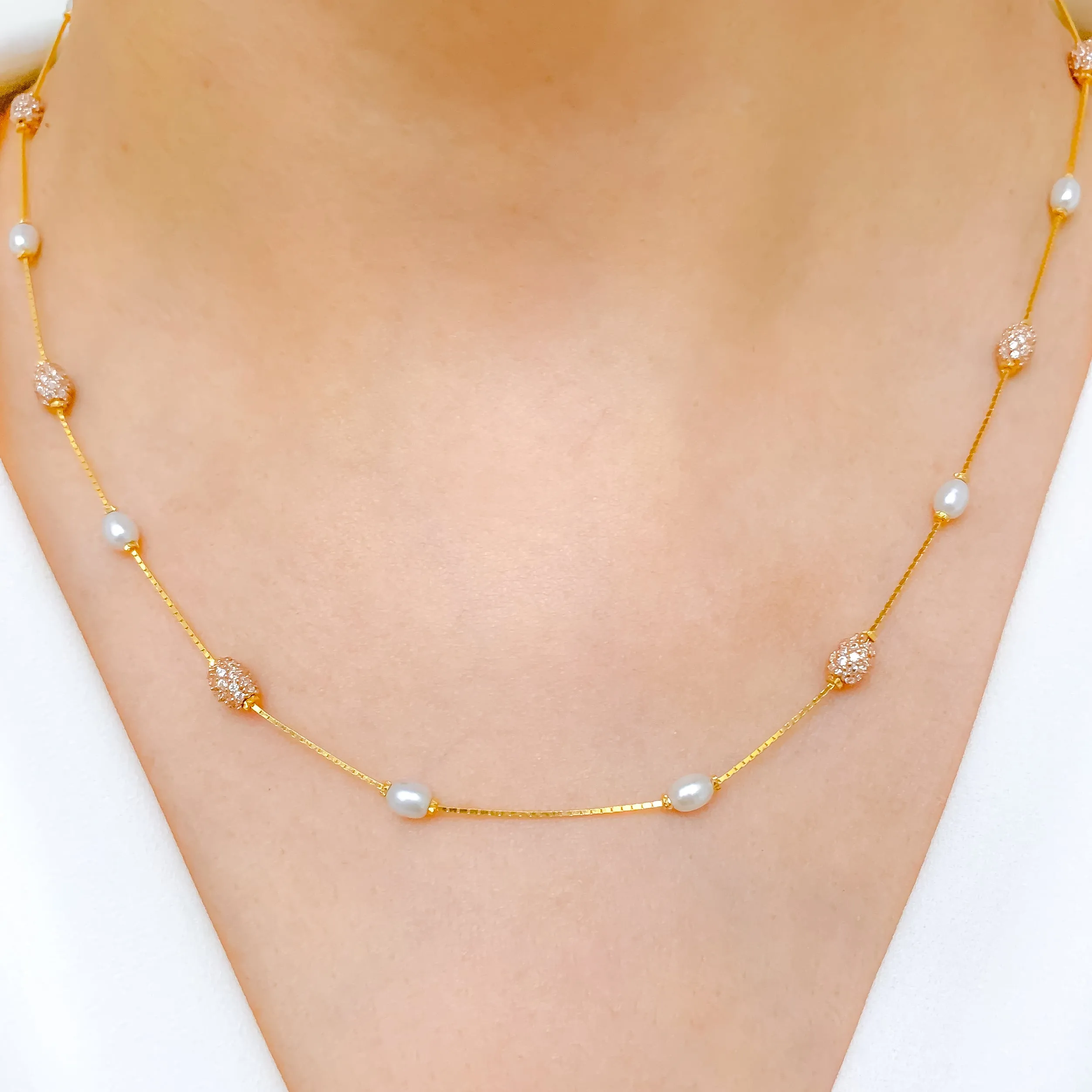 Alternate Pearl   Glittering CZ Necklace