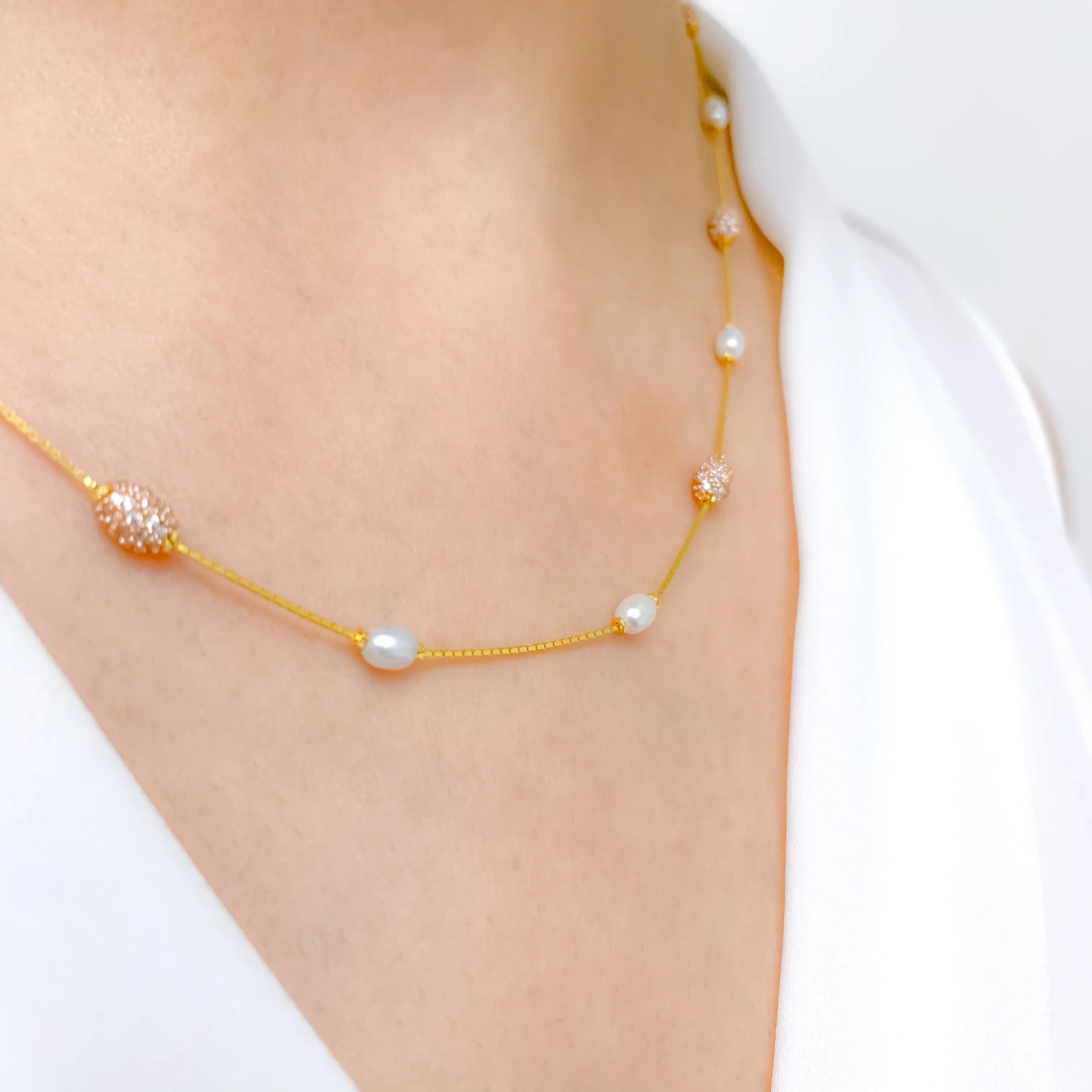 Alternate Pearl   Glittering CZ Necklace