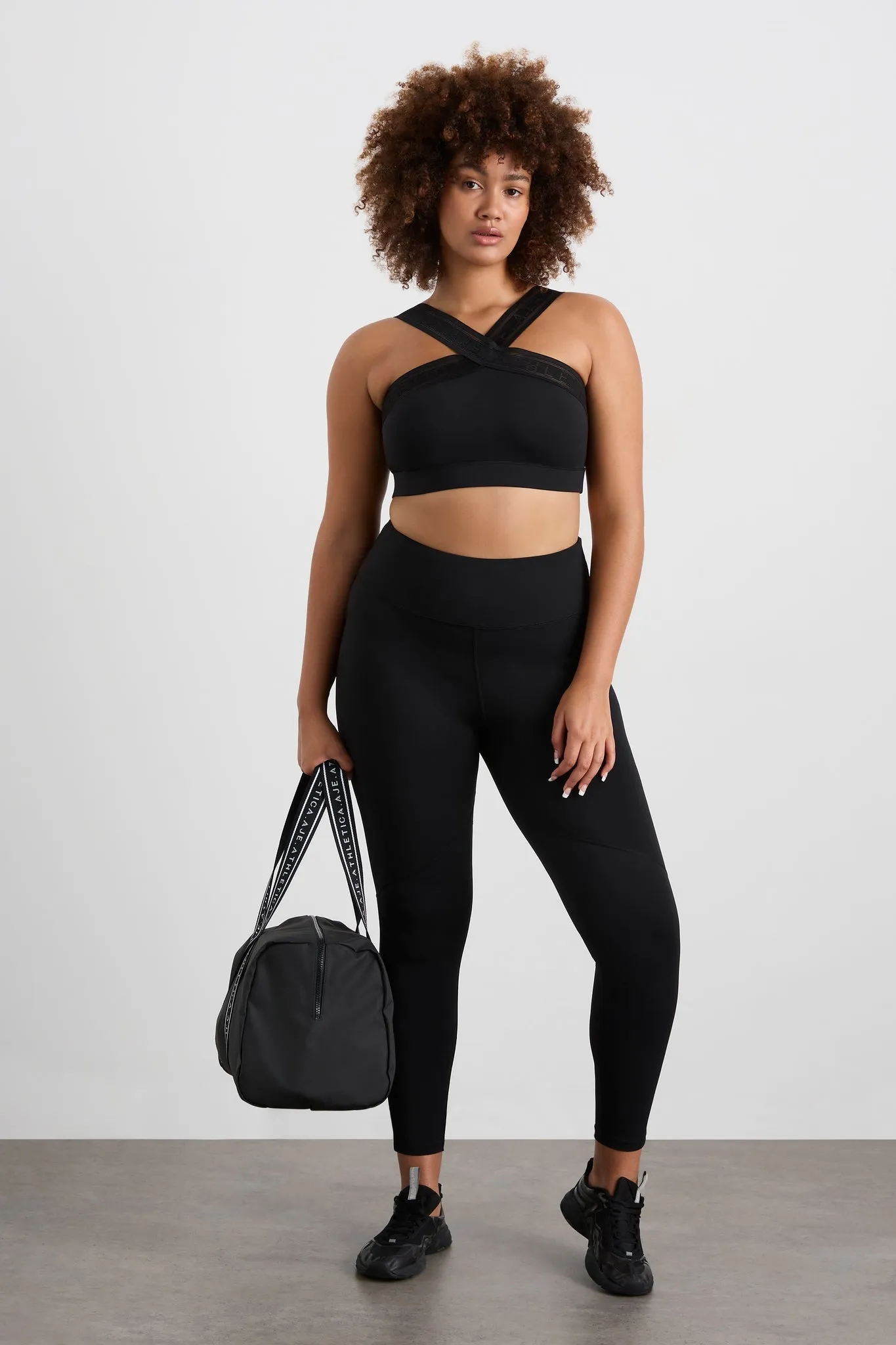 Cross Neck Sports Crop 384