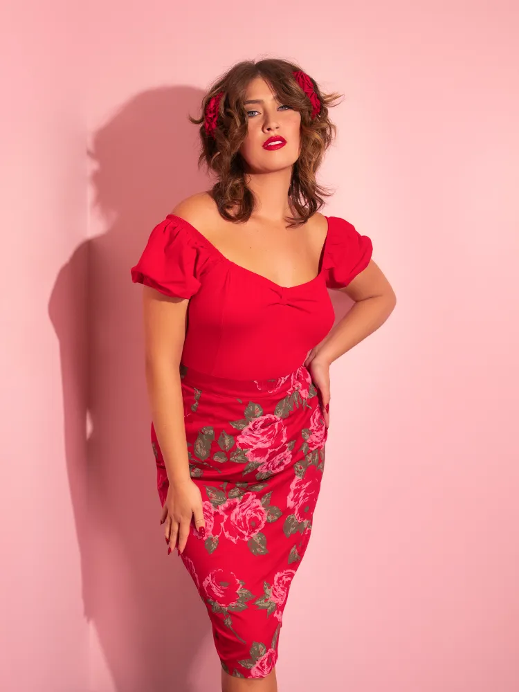 FINAL SALE - Vixen Pencil Skirt in Vintage Red Rose Print - Vixen by Michelin Pitt