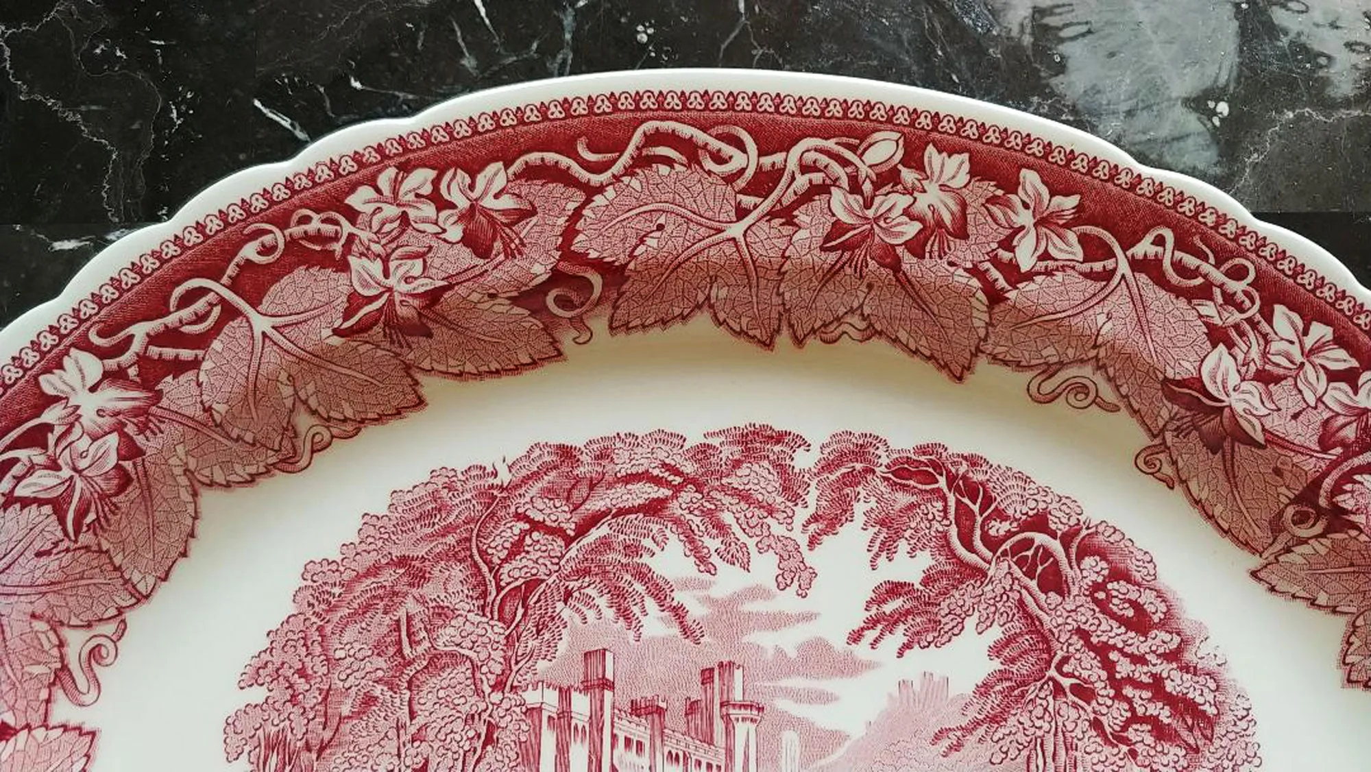 MINT CONDITION - VINTAGE MASON'S VISTA PINK / RED TRANSFERWARE EXTRA LARGE PLATTER 15-1/2" - NO CRAZING - NEVER USED - MADE IN ENGLAND