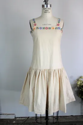 Vintage 1960s 1970s Does 1920s Dress With Embroidered Flowers